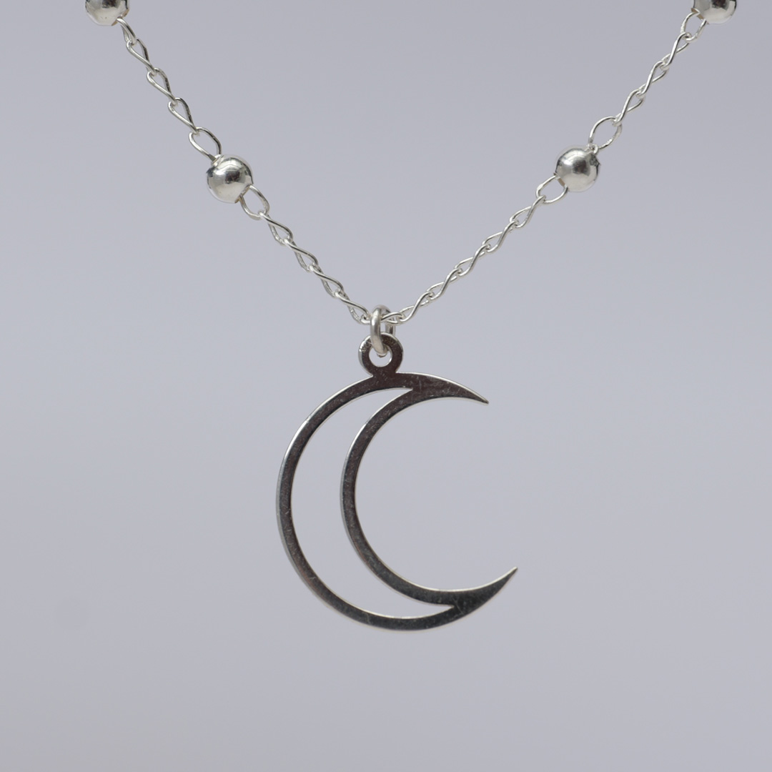 月のネックレス　シルバー925