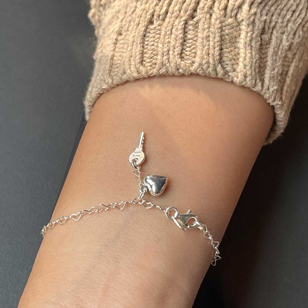 シルバーブレット ハートのチェーンと鍵 2