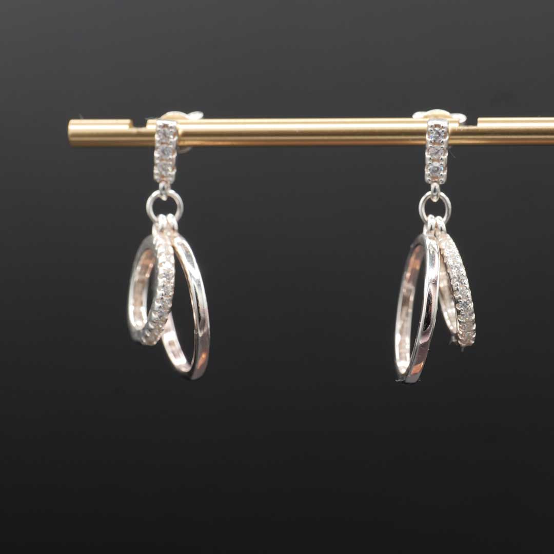 シルバーピアス　２つの円 4