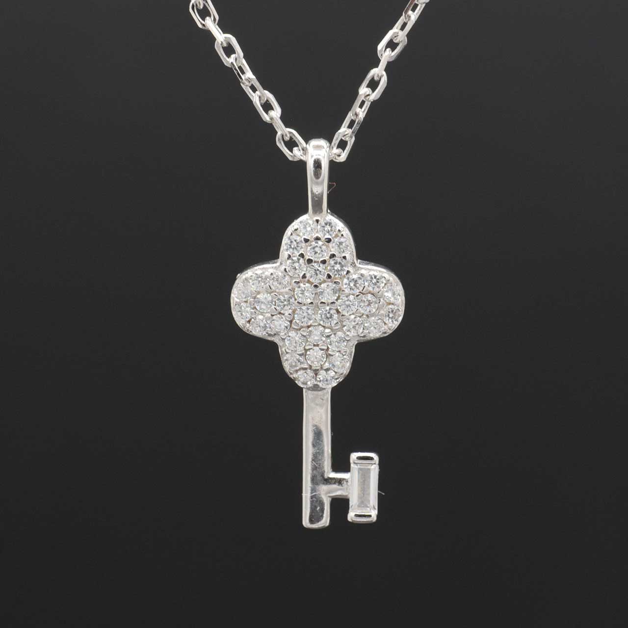 鍵のシルバーネックレスとピアス　セット 4