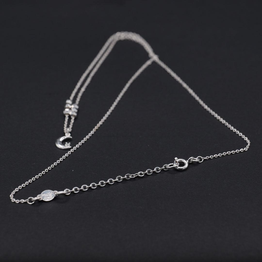シルバーネックレス　月 5