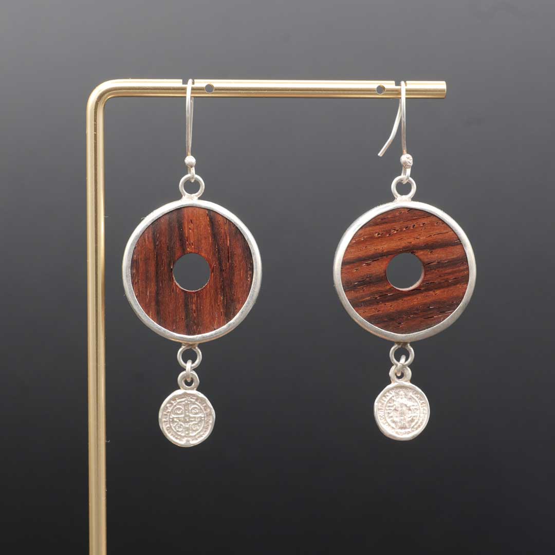 シルバー925と木を使用したピアス