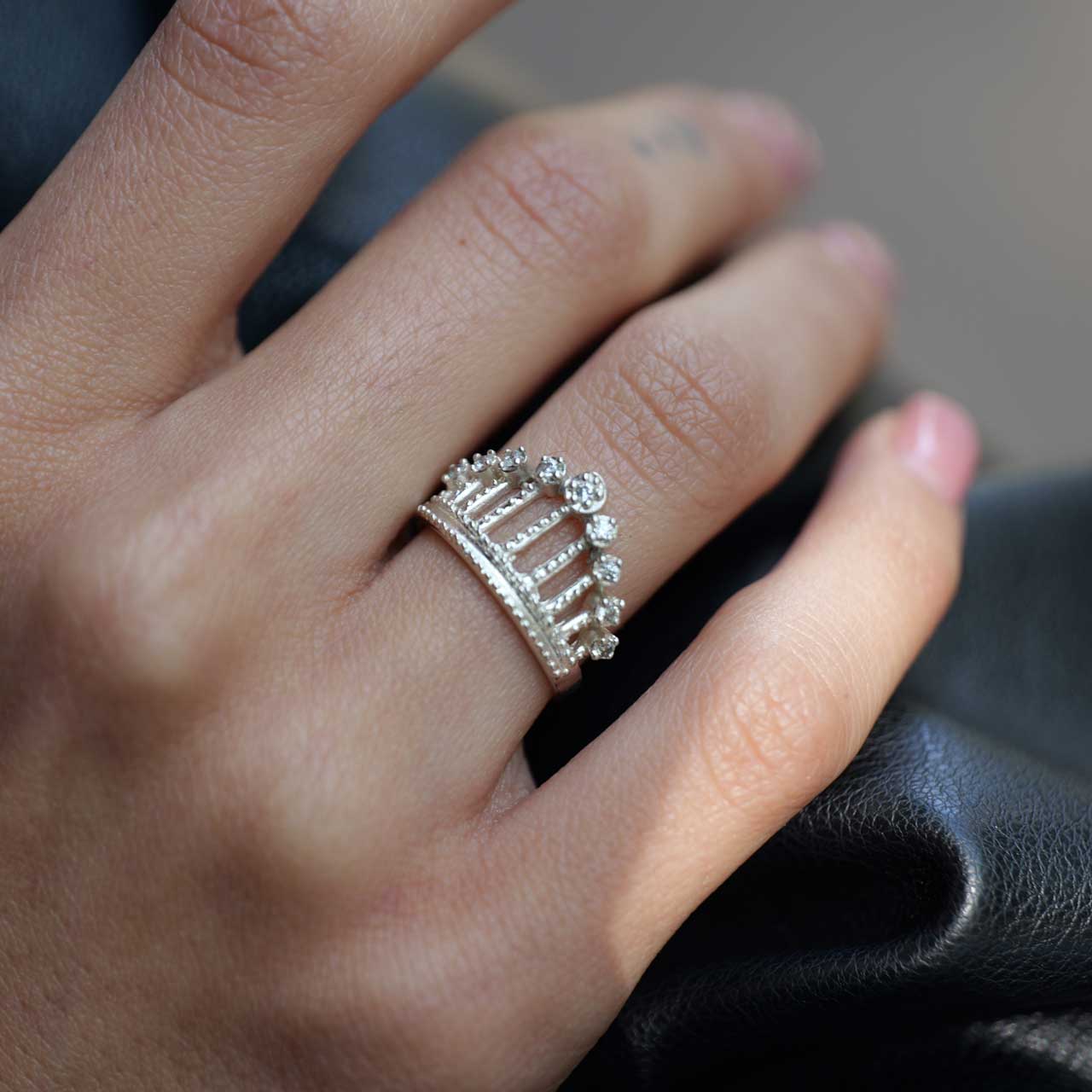 シルバーリング　王冠 3